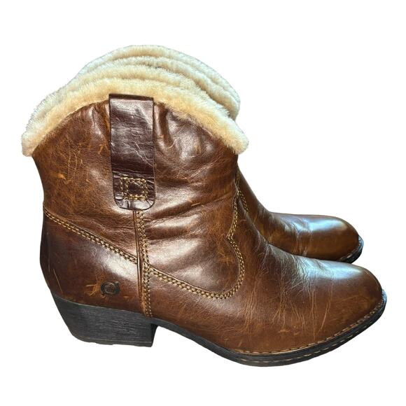 Born Brown Leather Shearling Lined Western Style Slip On Boots - size 8.5 - Picture 1 of 8